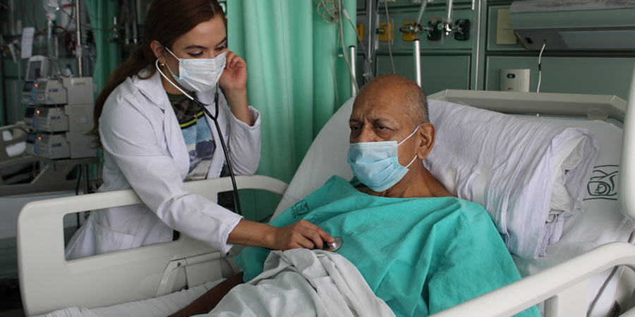 PACIENTE DE 68 AÑOS SE CONVIERTE EN EL MÁS LONGEVO EN RECIBIR TRASPLANTE RENAL EN UMAE DEL CMN LA RAZA